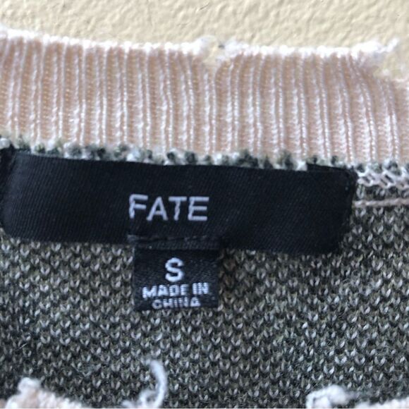 Fate Distressed Leopard Print Sweater NWOT - Picture 2 of 4